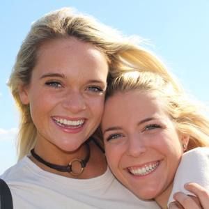 Meet your Posher, Elise